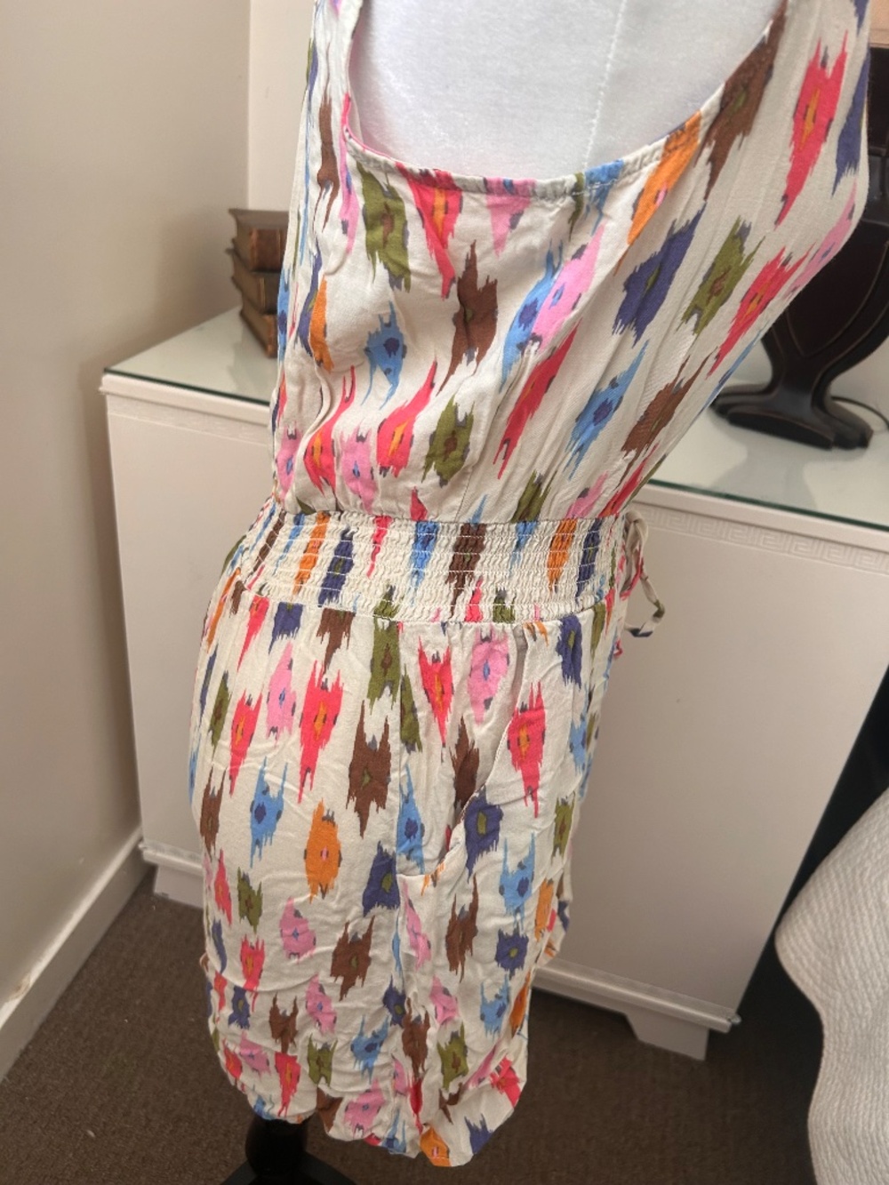 Spring Patterned Mini Dress With Pockets - Picture 3 of 9